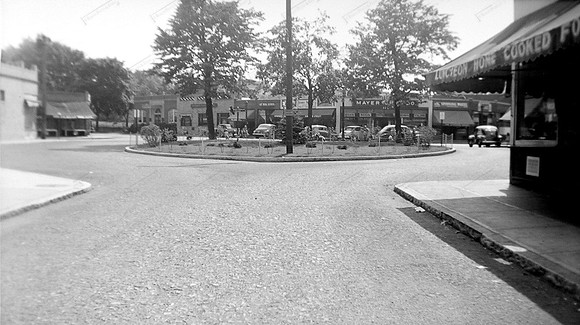 Center, Present day French Square