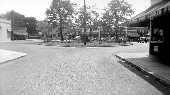 Center, Present day French Square