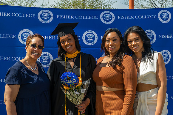 2022-05-15FisherCollegeGraduation-0124